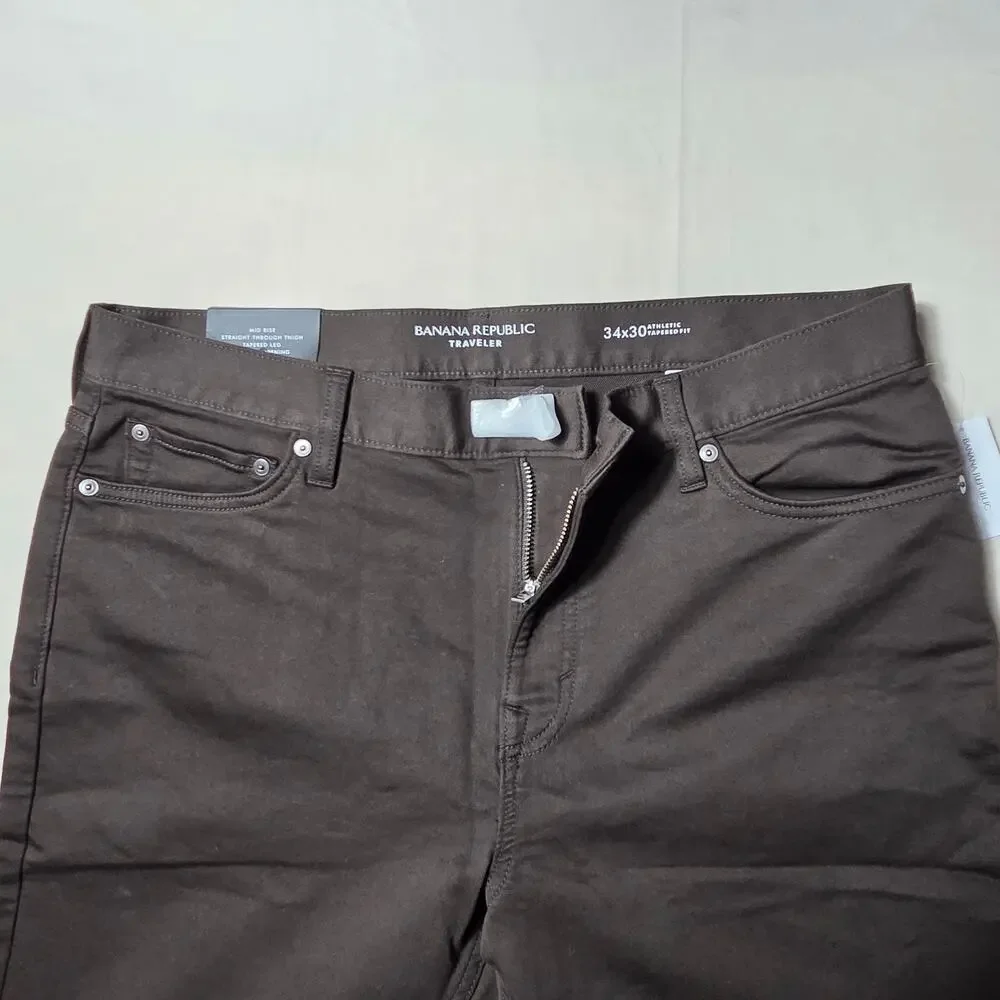 NWT Banana Republic Men's Athletic Tapered Traveler Pant 34x30 Brown 360745